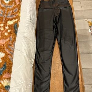 Sleek Black Women's Leggings